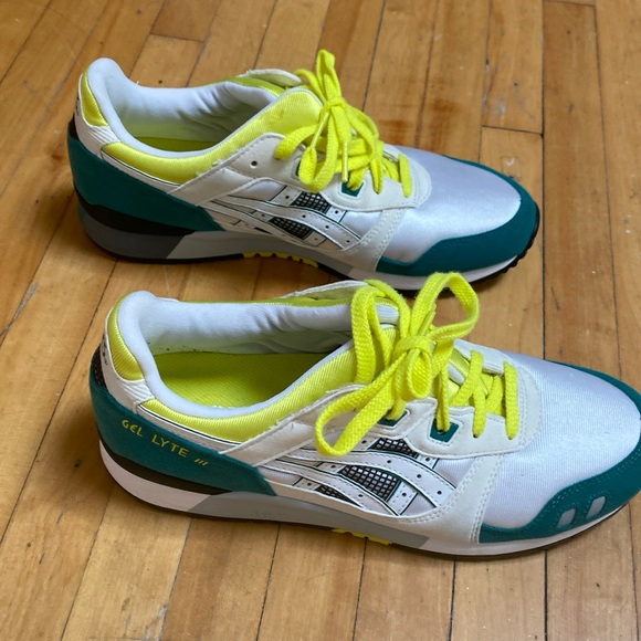 Asics Tiger Gel Lyte III running shoe - Picture 2 of 5